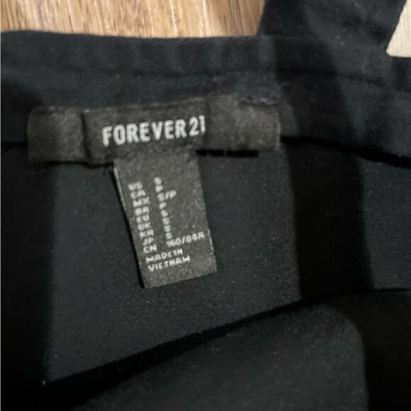 Forever 21 Black Dress with Button Side Size Small - Picture 3 of 3